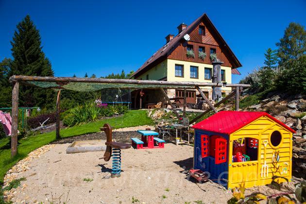 Apartments Vecernik Rokytnice Рокитніце-над-Їзероу Екстер'єр фото